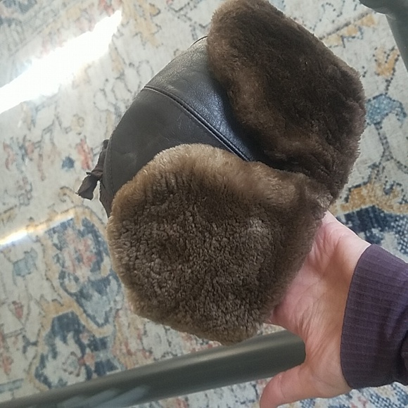 Sheared Beaver And Leather Trooper Trapper RCMP Quilted Hat - Picture 5 of 12